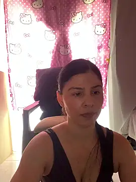 Estefani 32 online show from 06/24/26, 04:28