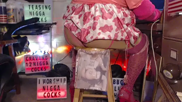 Snapshot of tgirljillforbbc chatting on 11/06/25, 07:04 tgirljillforbbc online show from 11/06/25, 07:04