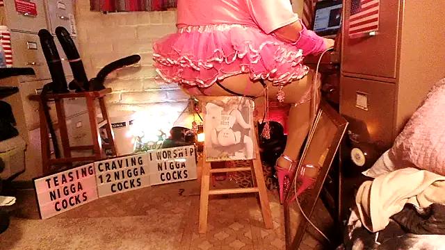 Snapshot of tgirljillforbbc chatting on 03/27/26, 06:18 tgirljillforbbc online show from 03/27/26, 06:18