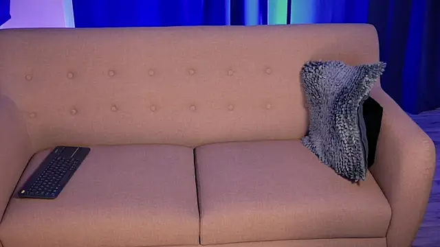 Liam V online show from 09/30/25, 02:38