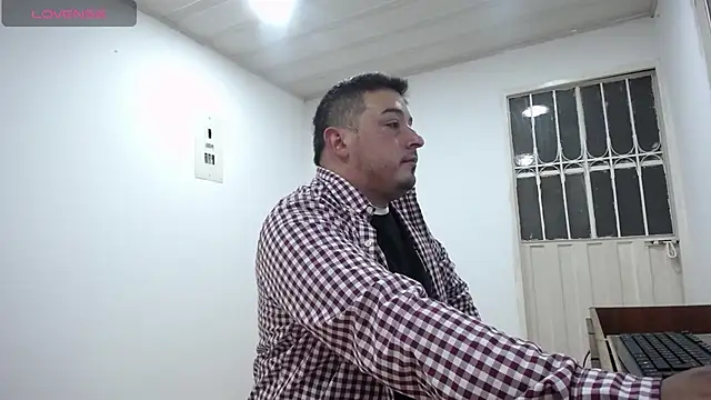 antonycruz online show from 04/25/26, 01:08