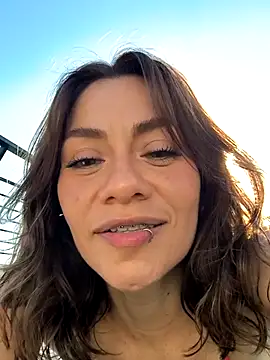 Snapshot of SamyJones9 chatting on 01/11/26, 09:20 SamyJones9 online show from 01/11/26, 09:20