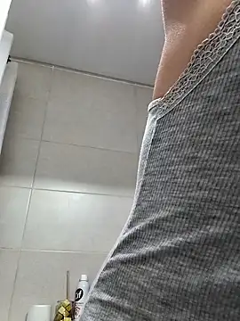 Snapshot of SamyJones9 chatting on 01/31/26, 08:18 SamyJones9 online show from 01/31/26, 08:18