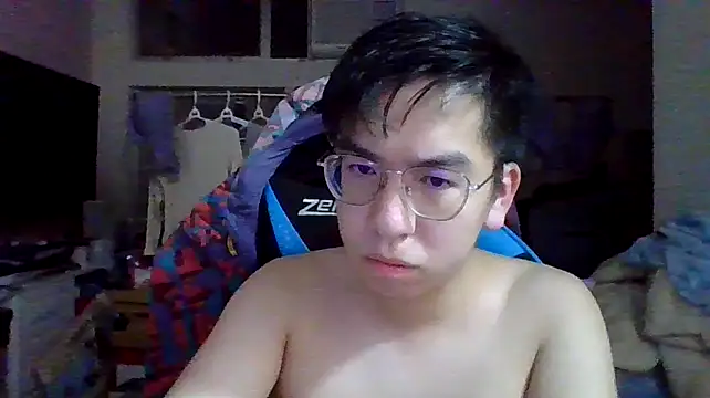 Snapshot of charlie_xdd chatting on 02/13/25, 11:39 charlie xdd online show from 02/13/25, 11:39