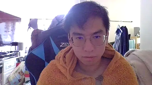 Snapshot of charlie_xdd chatting on 02/15/25, 05:51 charlie xdd online show from 02/15/25, 05:51