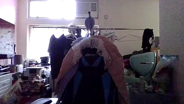 Snapshot of charlie_xdd chatting on 03/08/25, 09:39 charlie xdd online show from 03/08/25, 09:39