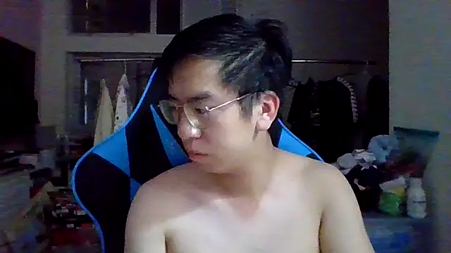 Snapshot of charlie_xdd chatting on 03/11/25, 12:28 charlie xdd online show from 03/11/25, 12:28