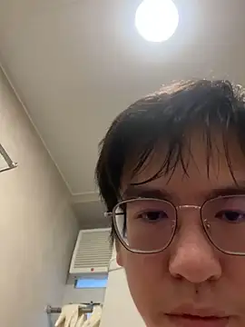 Snapshot of charlie_xdd chatting on 03/15/25, 05:30 charlie xdd online show from 03/15/25, 05:30