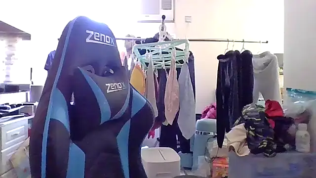 Snapshot of charlie_xdd chatting on 03/16/25, 06:53 charlie xdd online show from 03/16/25, 06:53