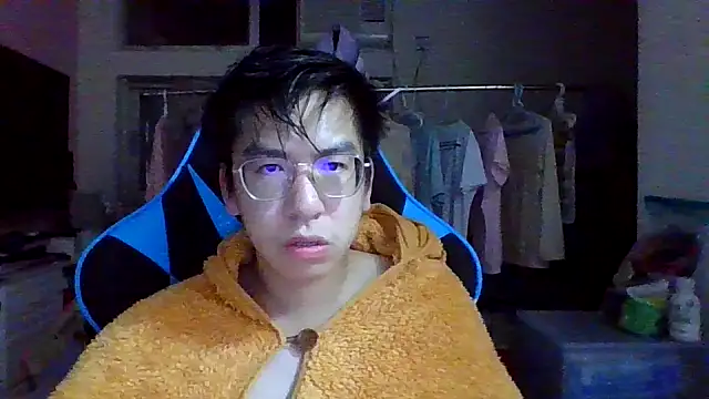 Snapshot of charlie_xdd chatting on 03/18/25, 01:20 charlie xdd online show from 03/18/25, 01:20