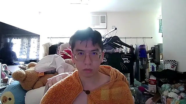 Snapshot of charlie_xdd chatting on 02/21/26, 07:09 charlie xdd online show from 02/21/26, 07:09