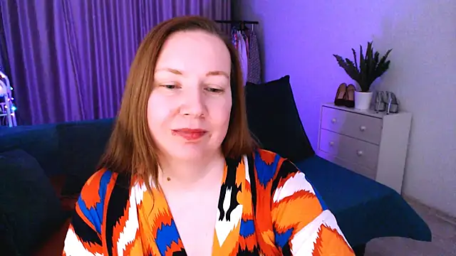 Snapshot of GoddessLara chatting on 01/15/25, 02:49 GoddessLara online show from 01/15/25, 02:49