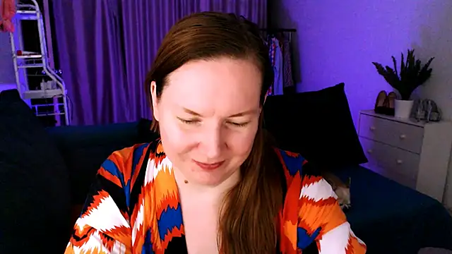 Snapshot of GoddessLara chatting on 01/30/25, 12:50 GoddessLara online show from 01/30/25, 12:50