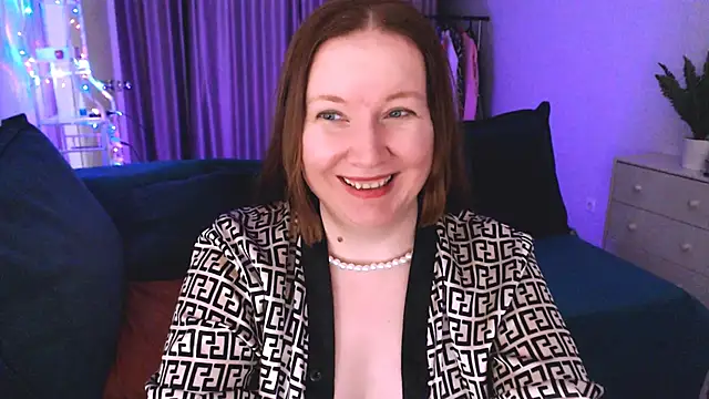 Snapshot of GoddessLara chatting on 02/21/25, 05:13 GoddessLara online show from 02/21/25, 05:13