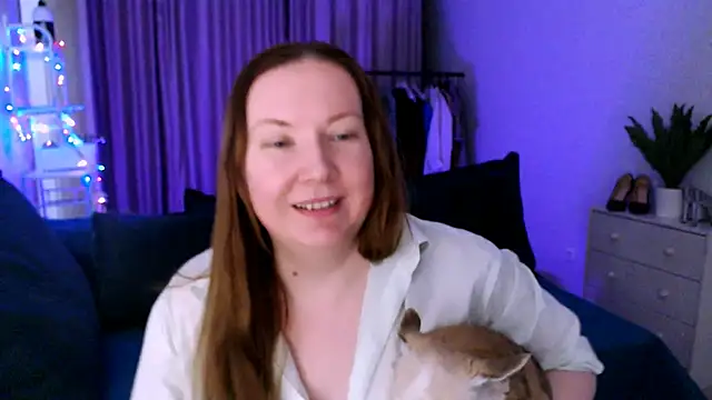 Snapshot of GoddessLara chatting on 03/15/25, 06:25 GoddessLara online show from 03/15/25, 06:25