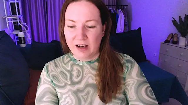 Snapshot of GoddessLara chatting on 03/21/25, 11:56 GoddessLara online show from 03/21/25, 11:56