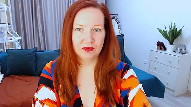 Snapshot of GoddessLara chatting on 10/15/25, 04:12 GoddessLara online show from 10/15/25, 04:12