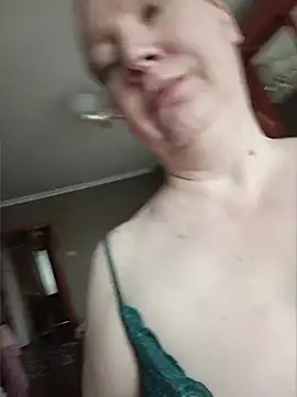GoddessLara online show from 05/13/26, 01:25