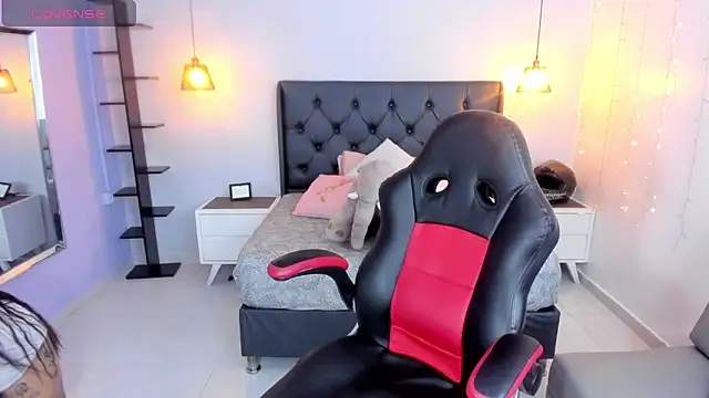 AMELIELEONE online show from 01/09/25, 12:19