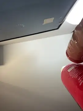 Snapshot of Emmily_19 chatting on 02/27/26, 11:05 Emmily 19 online show from 02/27/26, 11:05