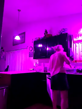 Snapshot of ScarletCallings420 chatting on 11/09/25, 05:22 ScarletCallings420 online show from 11/09/25, 05:22