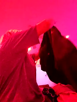 Snapshot of ScarletCallings420 chatting on 11/19/25, 05:57 ScarletCallings420 online show from 11/19/25, 05:57