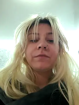 Snapshot of ScarletCallings420 chatting on 01/13/26, 03:06 ScarletCallings420 online show from 01/13/26, 03:06