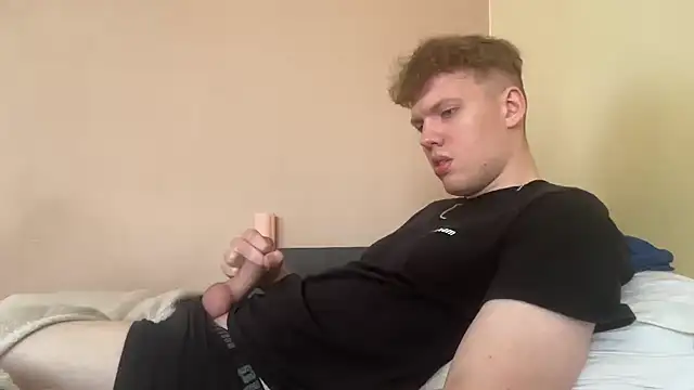 sexybooii6968 online show from 06/05/26, 01:06