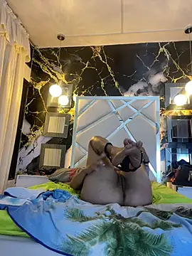 Snapshot of scarlett_sexx69 chatting on 03/21/25, 01:24 scarlett sexx69 online show from 03/21/25, 01:24