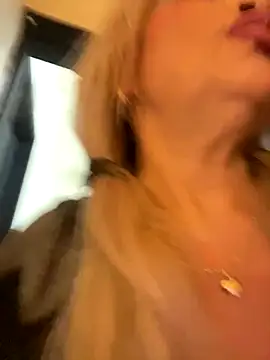 Snapshot of scarlett_sexx69 chatting on 09/25/25, 06:55 scarlett sexx69 online show from 09/25/25, 06:55