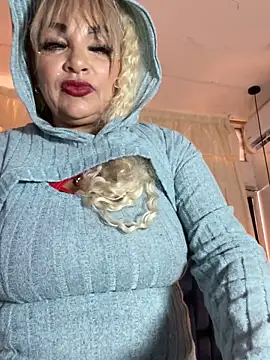 Snapshot of scarlett_sexx69 chatting on 11/05/25, 11:43 scarlett sexx69 online show from 11/05/25, 11:43