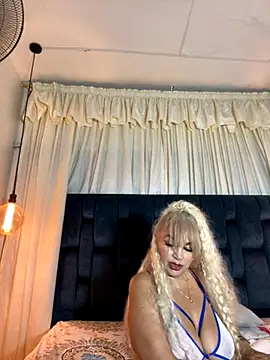 Snapshot of scarlett_sexx69 chatting on 11/09/25, 10:46 scarlett sexx69 online show from 11/09/25, 10:46