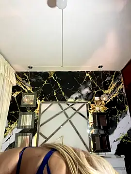 Snapshot of scarlett_sexx69 chatting on 12/05/25, 11:30 scarlett sexx69 online show from 12/05/25, 11:30