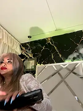 Snapshot of scarlett_sexx69 chatting on 01/13/26, 11:48 scarlett sexx69 online show from 01/13/26, 11:48