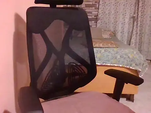 Pinky 4 online show from 02/18/25, 11:41