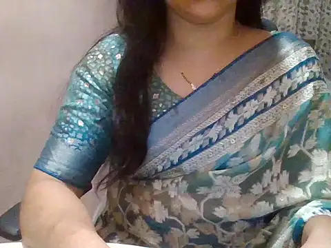 Snapshot of Pinky_4 chatting on 08/05/26, 01:58 Pinky 4 online show from 08/05/26, 01:58