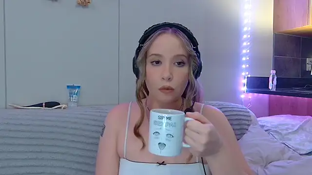 Snapshot of ScarletCarnal chatting on 03/12/25, 09:56 ScarletCarnal online show from 03/12/25, 09:56