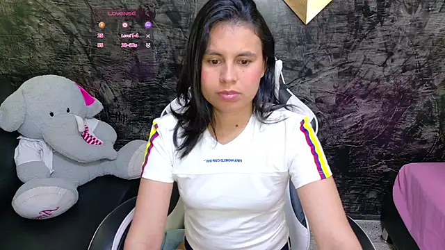 olivia love  online show from 06/17/26, 09:05