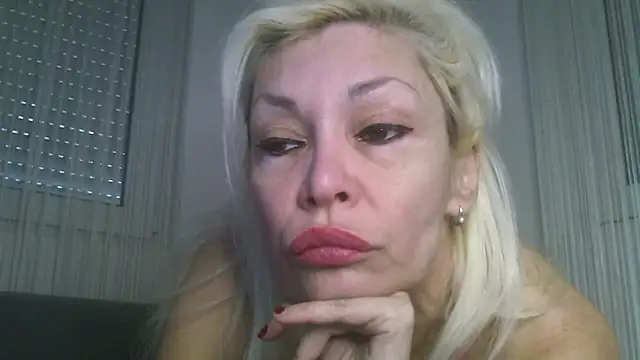 Snapshot of EvaaMina chatting on 02/20/26, 02:28 EvaaMina online show from 02/20/26, 02:28