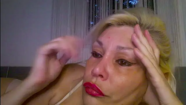 EvaaMina online show from 06/16/26, 06:43