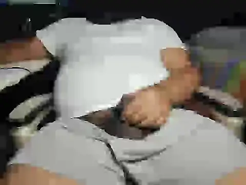 Snapshot of mikfgh50 chatting on 12/06/24, 06:04 mikfgh50 online show from 12/06/24, 06:04