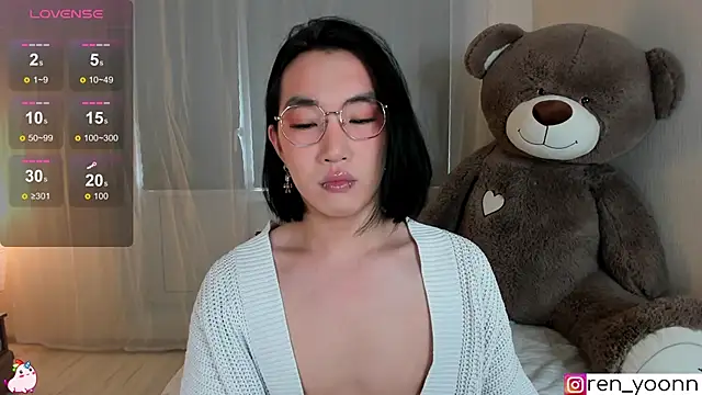 Snapshot of Ren_yoon chatting on 04/18/26, 11:58 Ren yoon online show from 04/18/26, 11:58