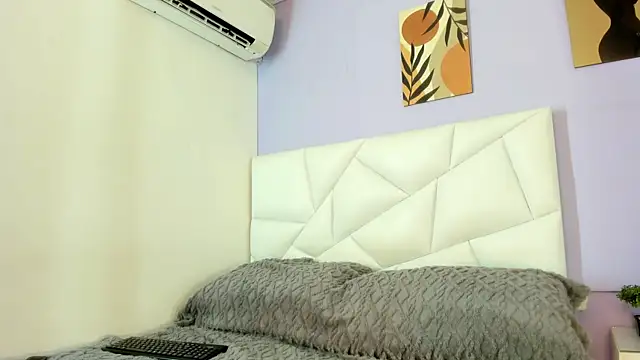 lissetlong69 online show from 01/11/25, 08:33