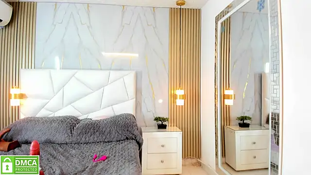 lissetlong69 online show from 02/03/25, 08:35