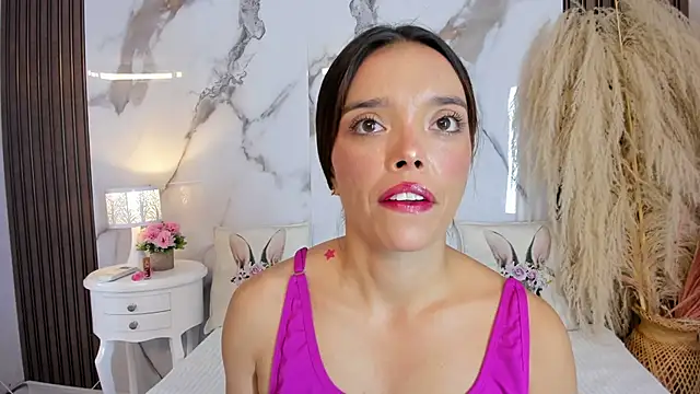 hannahill69 online show from 05/02/26, 05:01