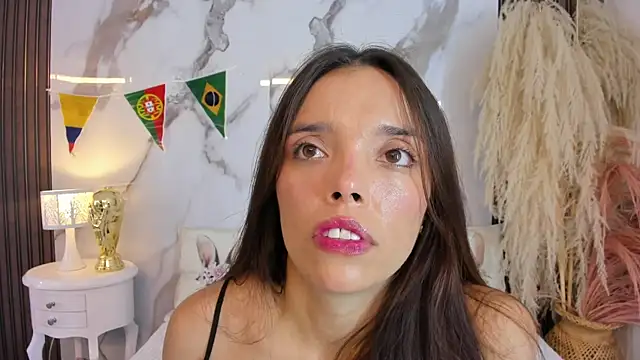 hannahill69 online show from 06/24/26, 05:17