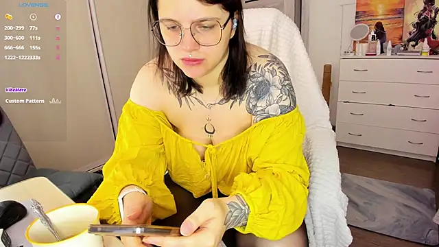 Ophelia mm online show from 09/29/25, 07:57