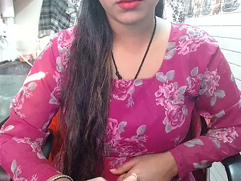 LovingPihu online show from 11/14/25, 06:01