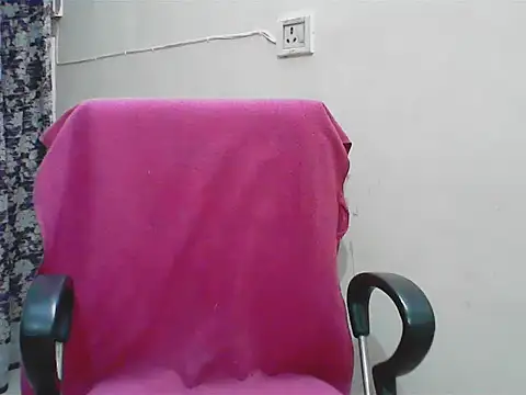 LovingPihu online show from 05/02/26, 05:34