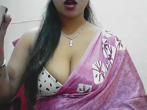 Snapshot of LovingPihu chatting on 05/04/26, 05:47 LovingPihu online show from 05/04/26, 05:47